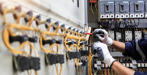 Professional Electrician technician working in Olympia Heights, FL
